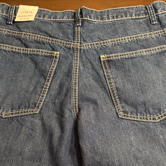 Zara Woman’s Mid Rise Relaxed Wide Leg Denim Jeans - Picture 4 of 11